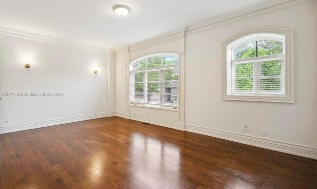 Primary Photo - 1408 NW 9th Ave
