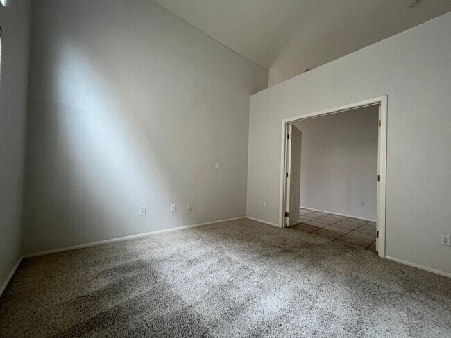 Building Photo - Lovely Gated Townhome Single Story Community.