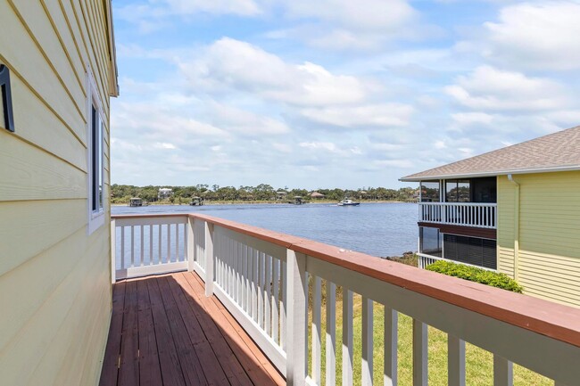 Building Photo - Fully Furnished Long Term Rental