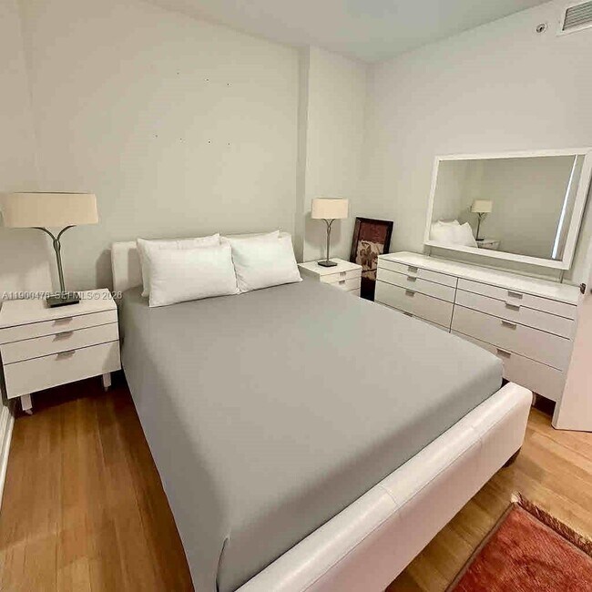 Building Photo - 7275 SW 90th St