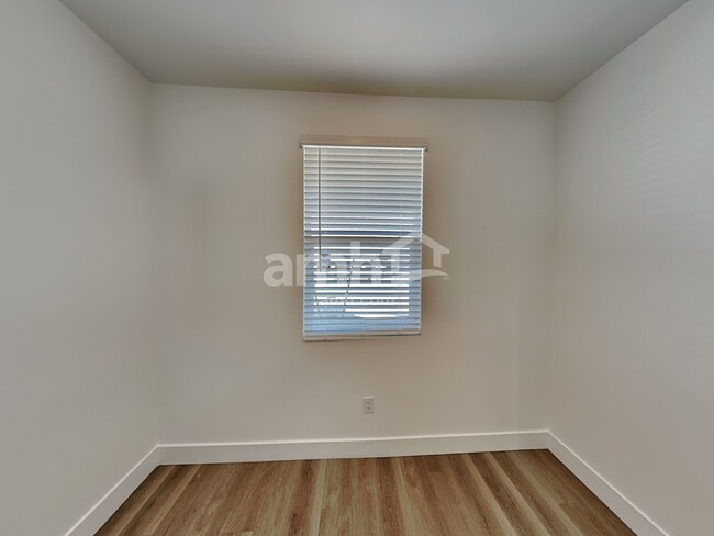 Building Photo - 9668 Harkes Dr