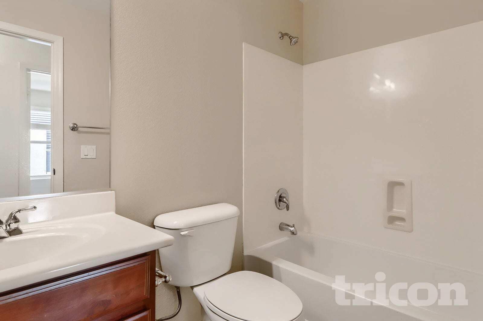 Building Photo - 7806 S 47th Ln