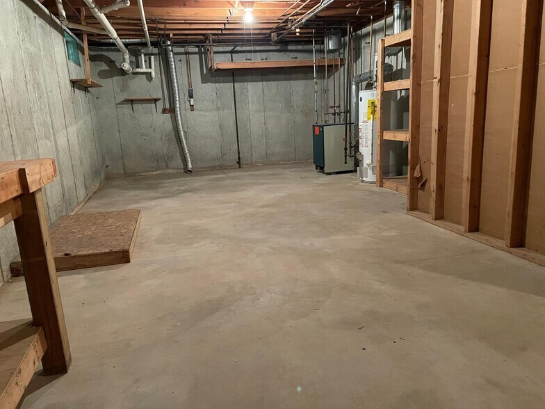 Full basement with Laundry hookups - 3 Ora Murphy Ct