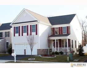 Building Photo - 4 Crown Point Ct