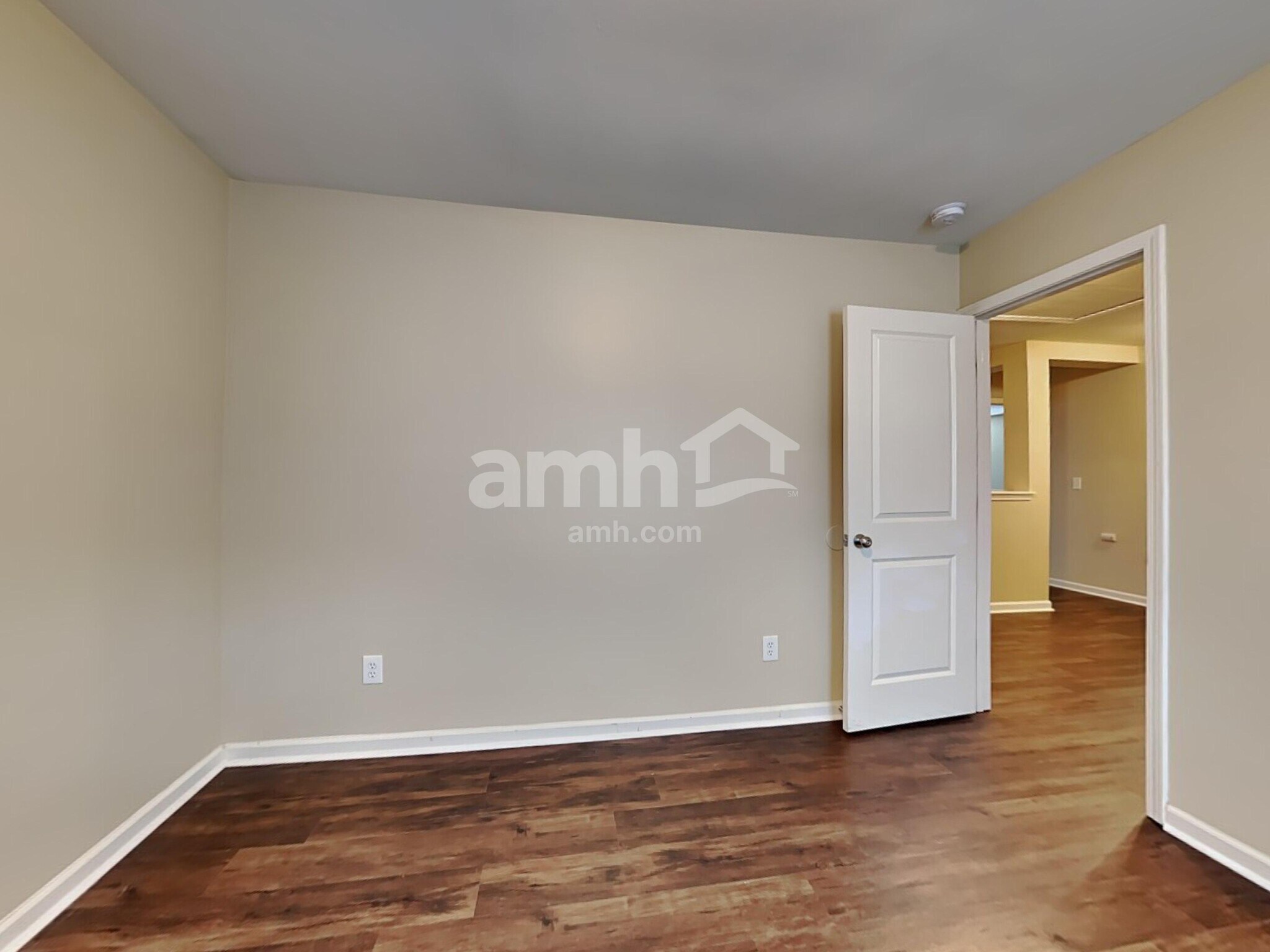 Building Photo - 303 Duck Pond Ln
