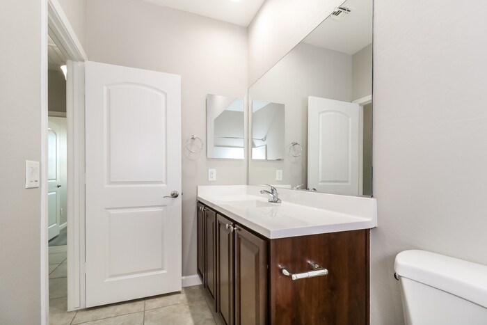 Building Photo - 23775 W Magnolia Dr