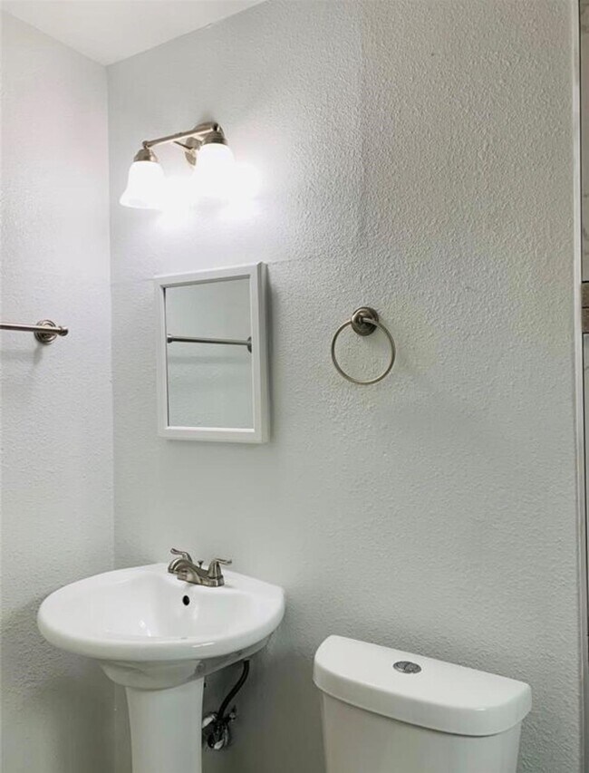 Building Photo - 1114 Joe Annie St