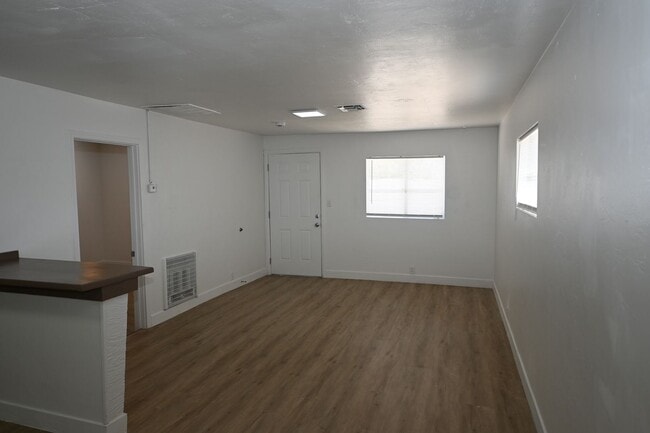 Building Photo - 1610 Marlin Ave
