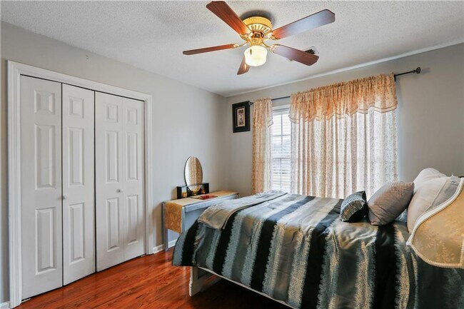 Building Photo - 1925 Glenellen Ct