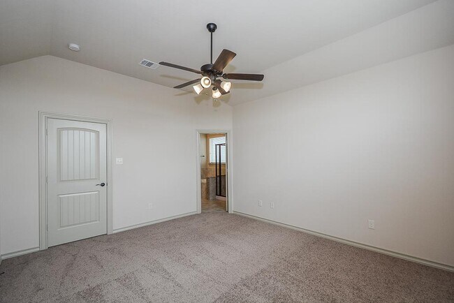 Building Photo - 2414 Argos Dr