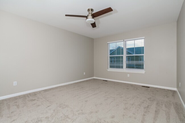 Building Photo - 2057 N Sarah Dr