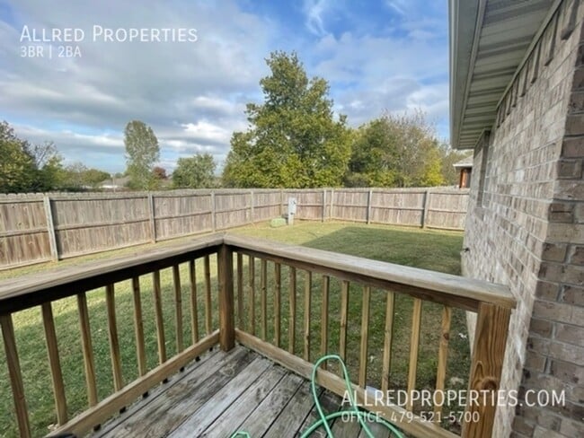 Building Photo - Gorgeous Single Family Home Off Of Mount C...