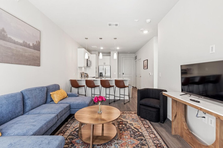 Building Photo - 5820 1/2 Cameron Rd