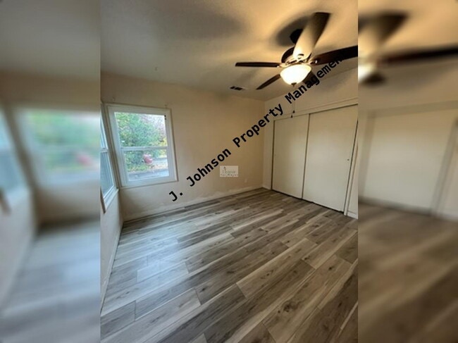 Building Photo - 1BED 1 BTH Available NOW