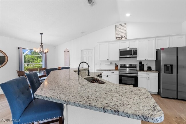 Building Photo - 720 Bedford Point Ave