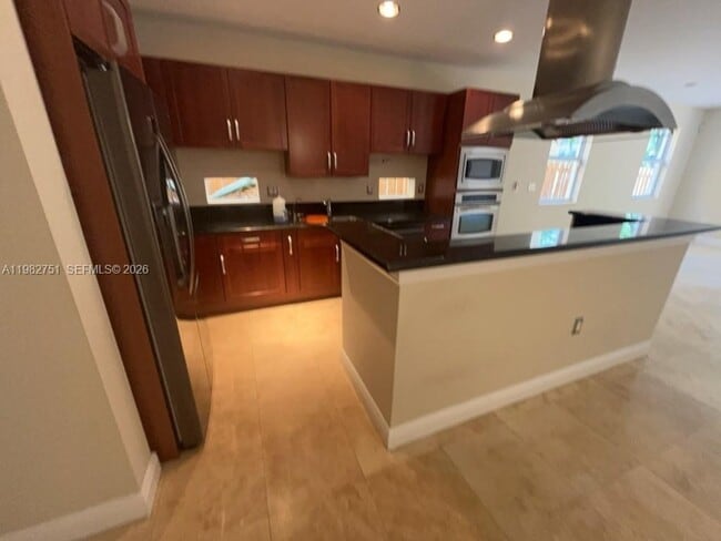 Building Photo - 409 SW 5th St