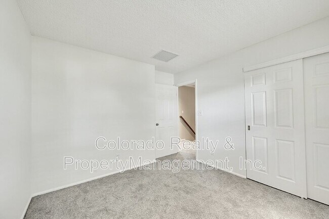 Building Photo - 2430 S Eagle Way