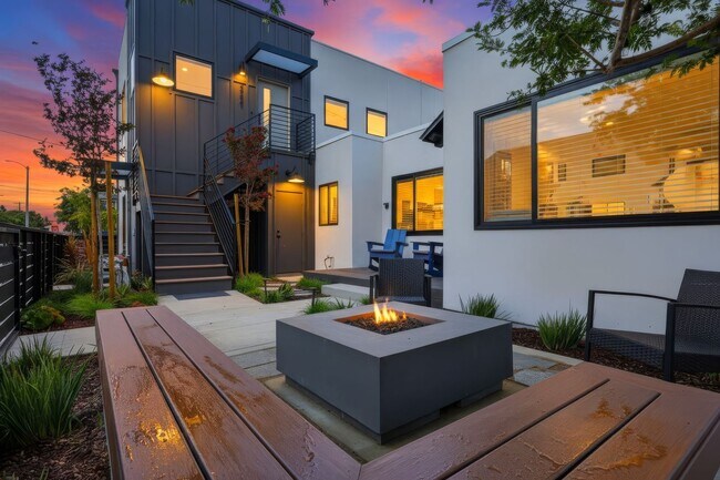 Building Photo - 426-426 Arbor Dr