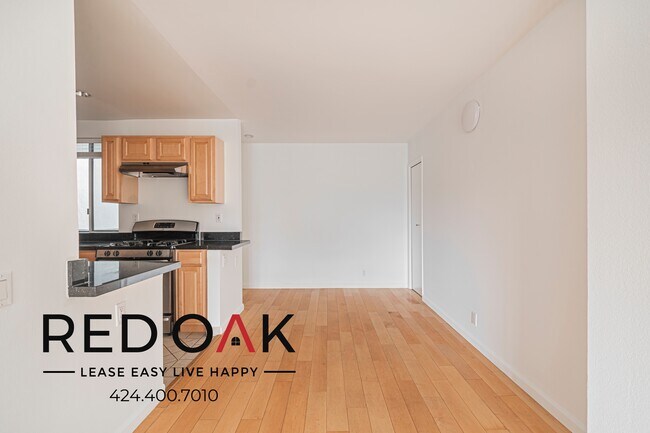 Building Photo - 1033 3rd St