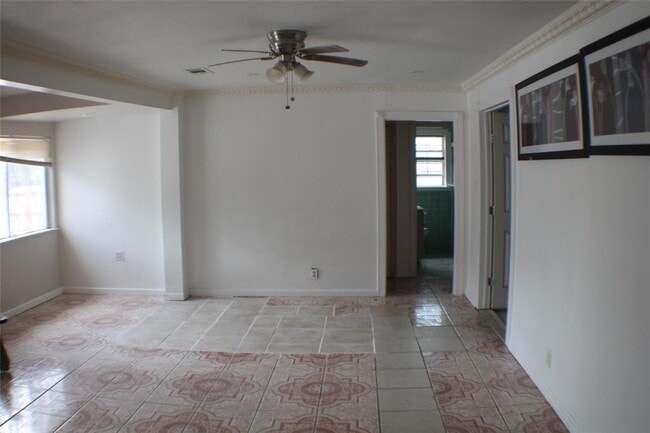 Building Photo - 7014 Fairway Dr