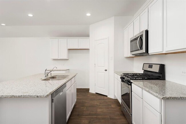 Building Photo - 20352 Tembec Dr