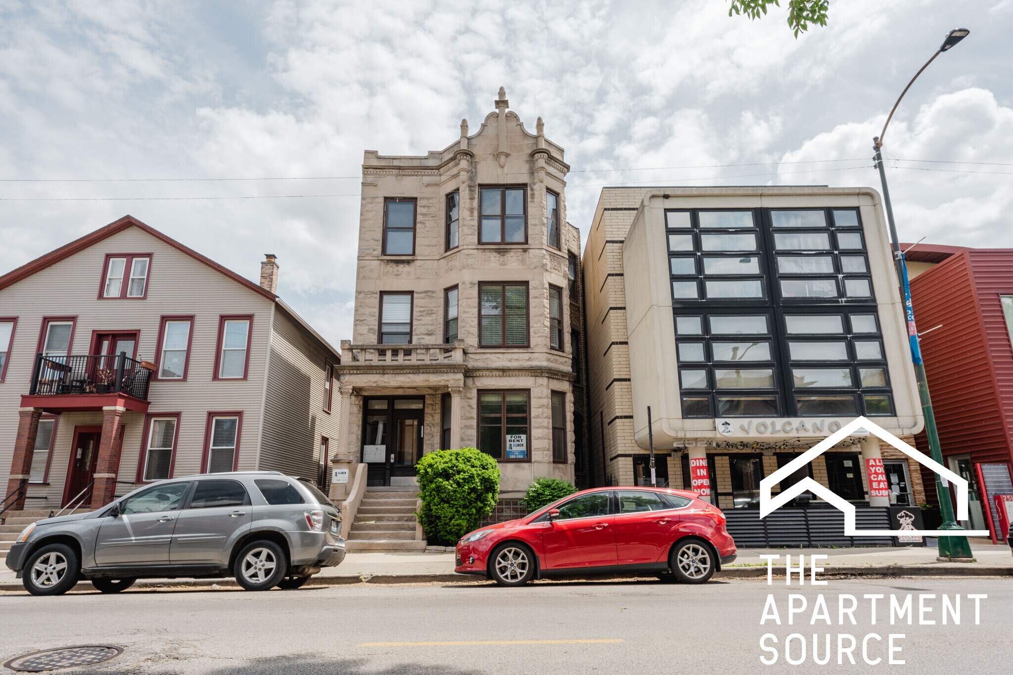 Building Photo - 2523 N California Ave