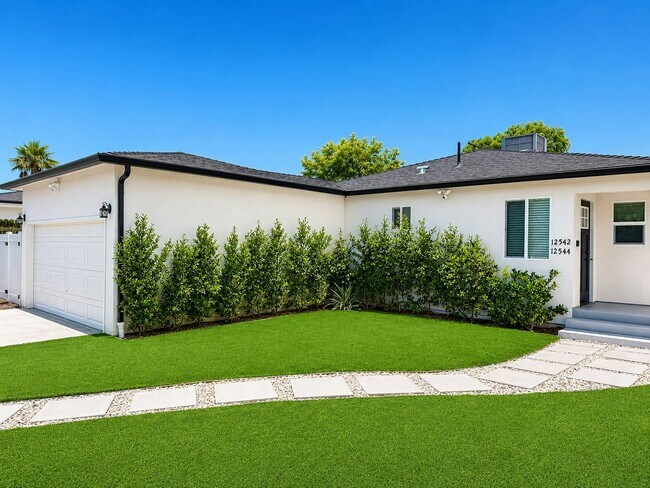 Building Photo - 12542 Emelita St