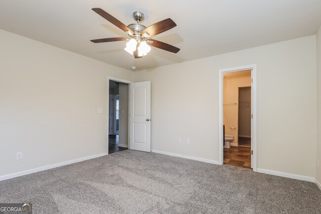 Building Photo - 12026 Quail Dr
