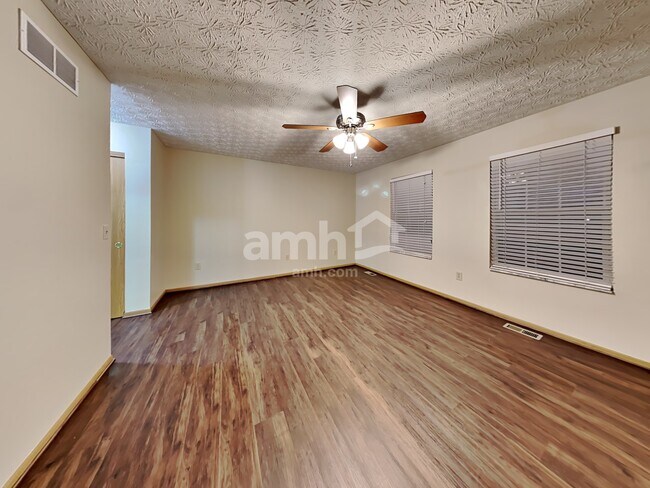 Building Photo - 159 Lofton Circle