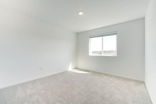 Building Photo - 6130 Crestner Dr SW