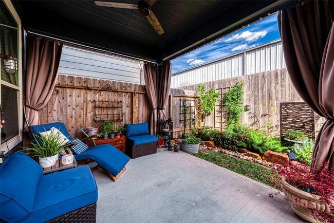 Primary Photo - 1726 Summerlyn Ter Dr