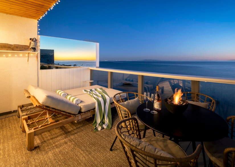 Building Photo - 20638 Pacific Coast Hwy