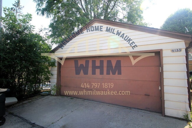 Building Photo - 4133 N 99th St