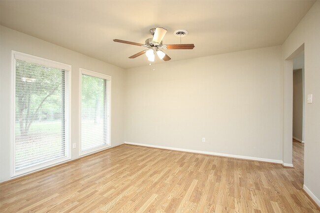 Building Photo - 30115 Misty Meadow Dr