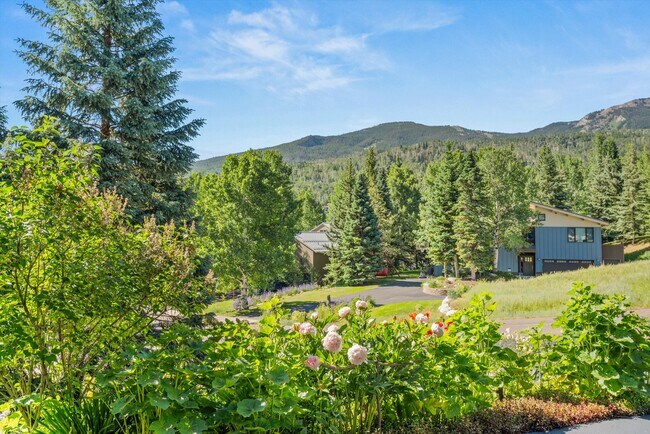 Building Photo - 15 Terrace Dr