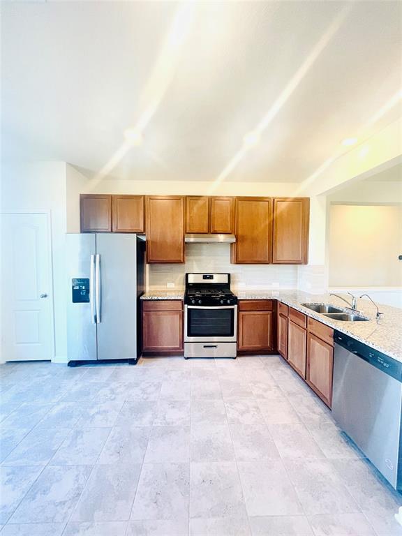 Building Photo - 25206 Sierra Mnr Ct