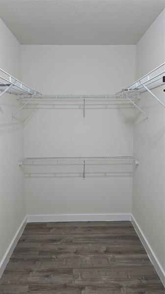 Building Photo - 2421 N 40th Ave