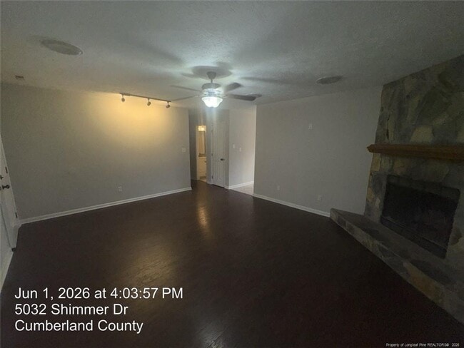 Building Photo - 5032 Shimmer Dr