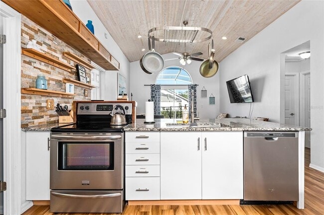 Building Photo - 8601 Cavendish Dr