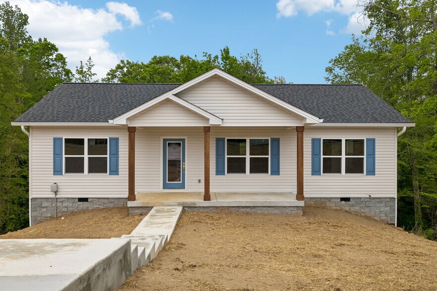 Building Photo - 553 Skyview Dr