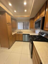 Building Photo - 931 Martin Dr
