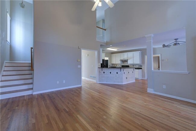 Building Photo - 1474 Lake Heights Cir