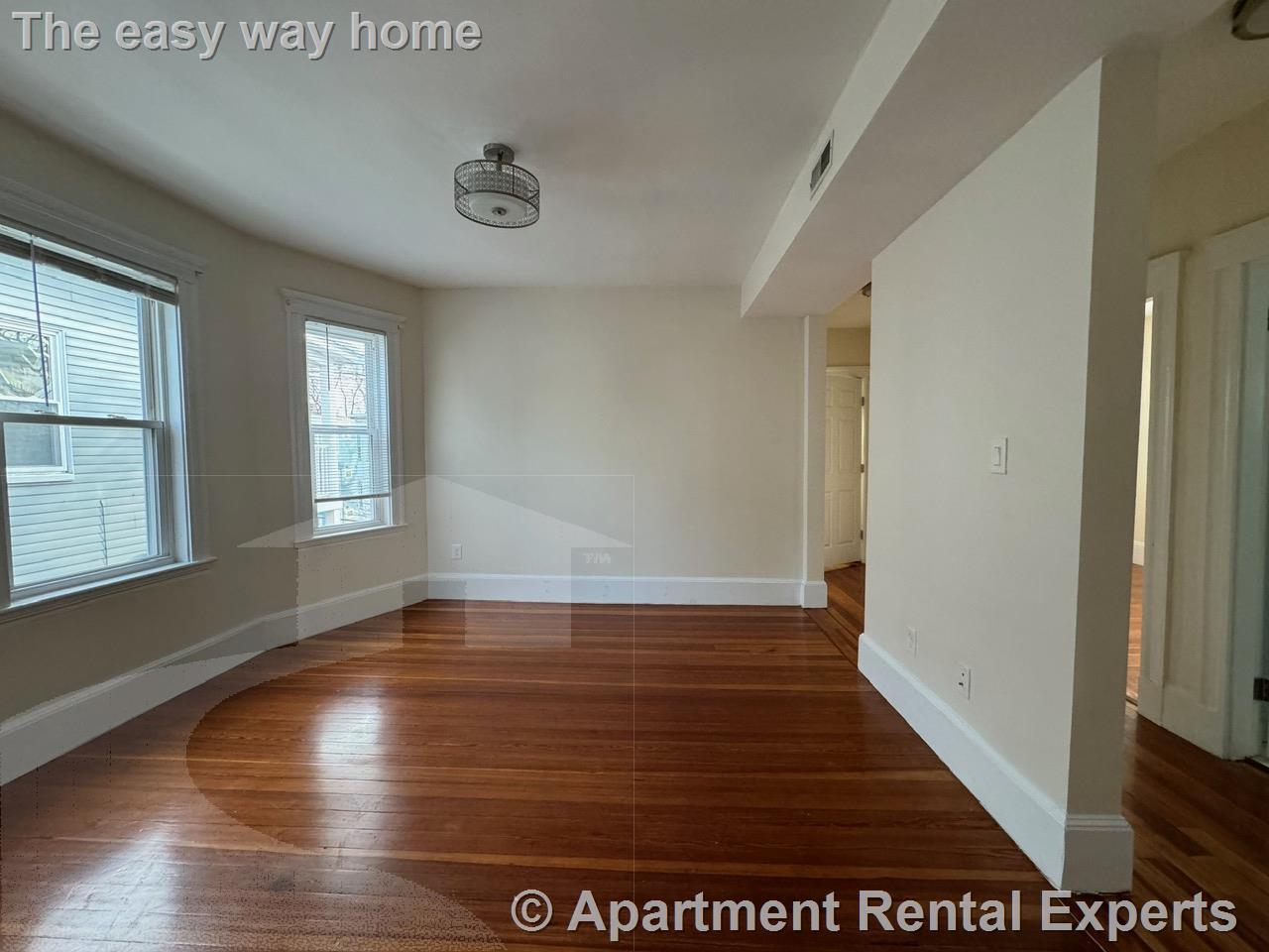 Building Photo - 65 Conwell Ave