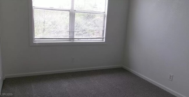 Building Photo - 1200 Valerio Ln