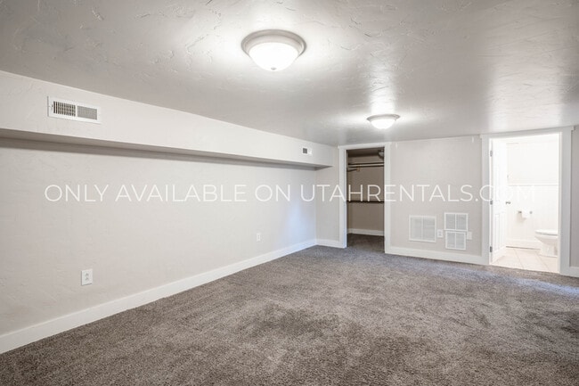 Building Photo - 355 S 600 W
