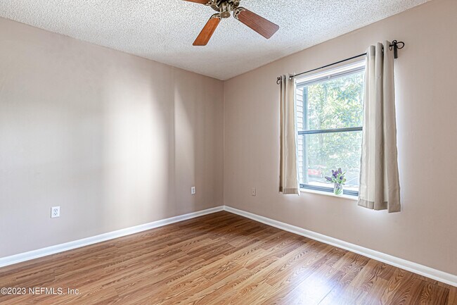 Building Photo - 1604 Arcadia Dr