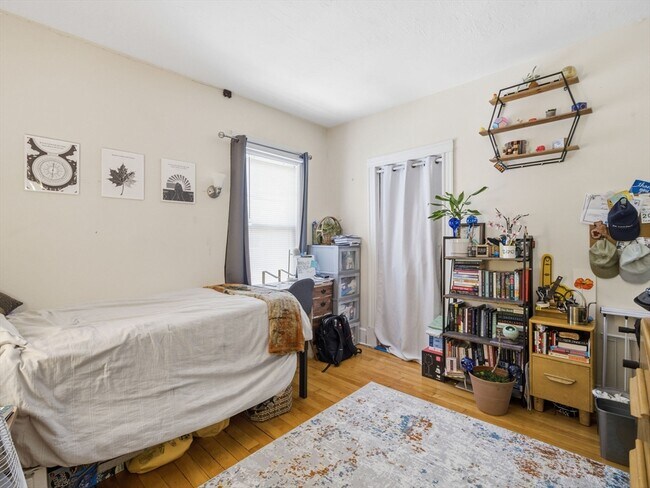 Building Photo - 28 Sunset Rd