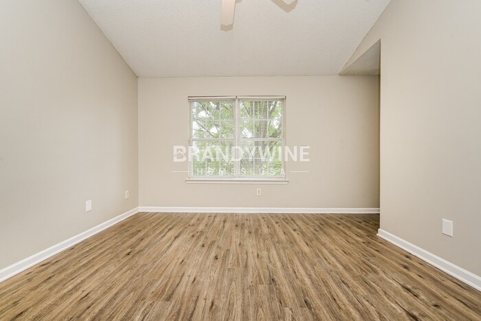 Building Photo - 283 Coral Cir