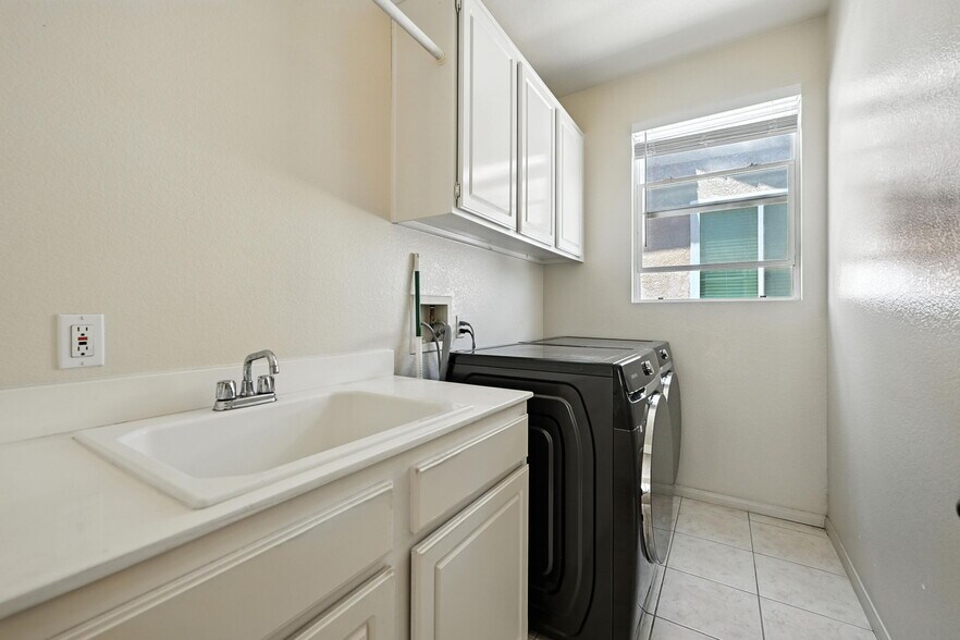 Building Photo - 4708 Driftwood Way