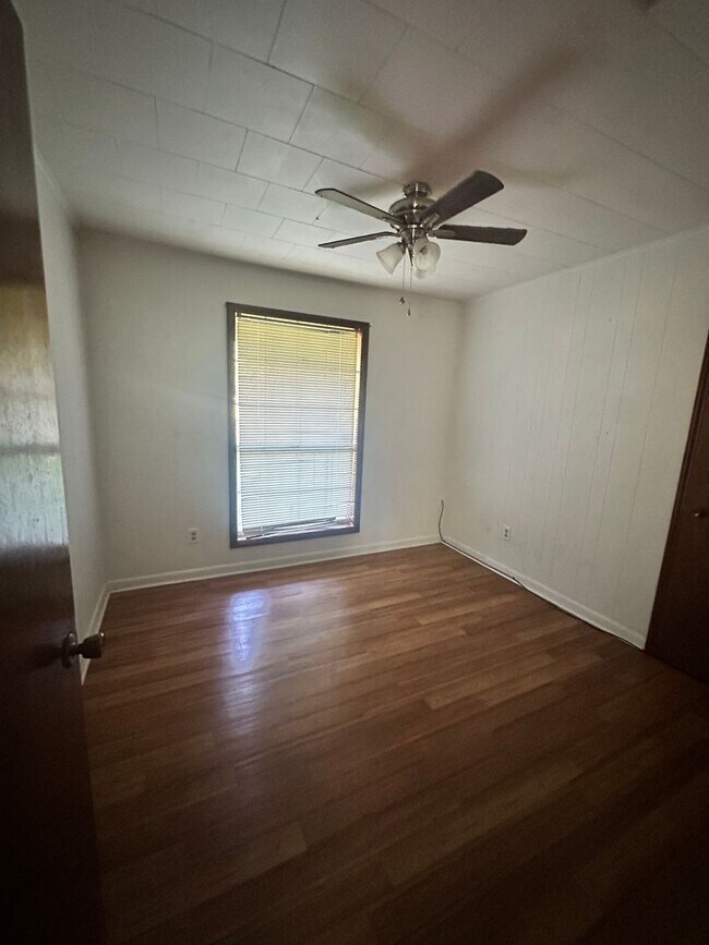 Building Photo - 3/2 Spacious Home in Oakdale